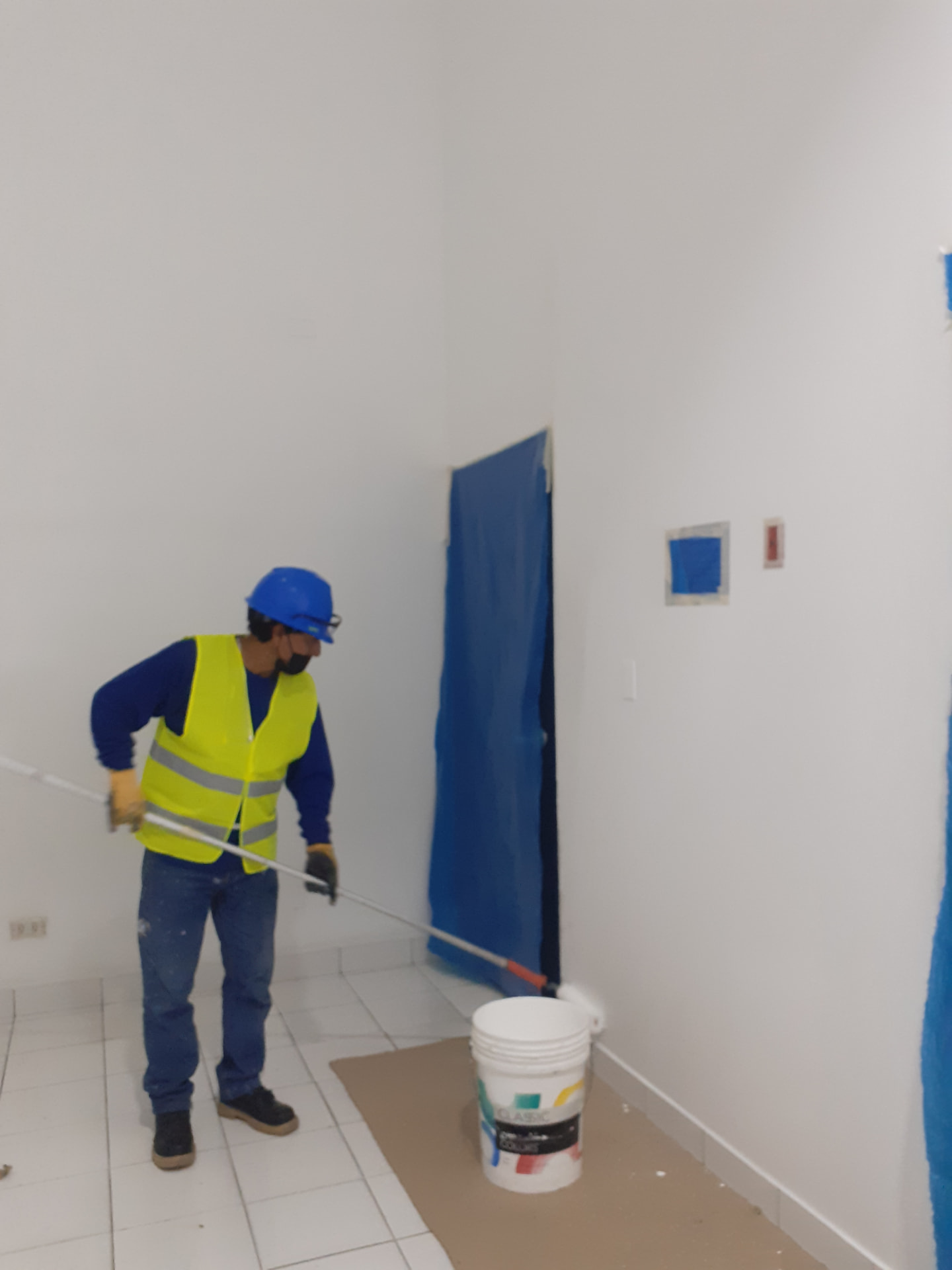 Pintado de ambientes interiores del campus